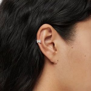 Tous ear cuff